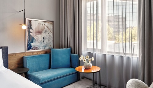 Chambre Standard, 1 très grand lit et 1 canapé-lit, vue lac