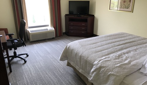 Chambre, 1 très grand lit, non-fumeurs
