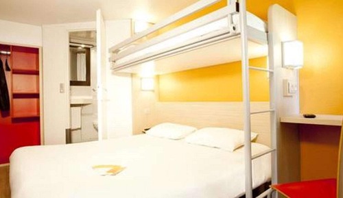 Chambre Standard, plusieurs lits (1 Double and 1 Single bed)