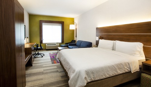Suite, 1 très grand lit et 1 canapé-lit