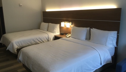 Chambre Standard, 2 grands lits