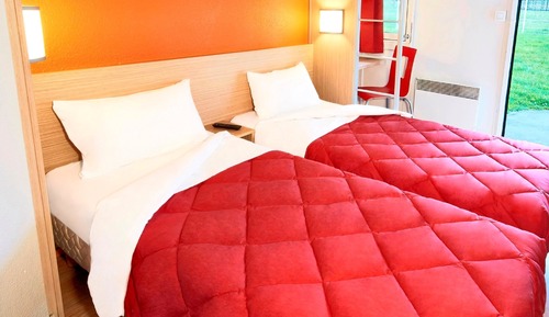 Chambre Standard, plusieurs lits (1 Double and 1 Single bed)