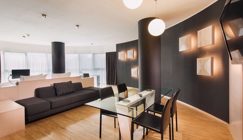 Suite, 1 très grand lit, non-fumeurs (Oval)