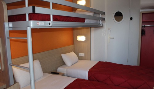 Chambre Standard, 3 lits une place