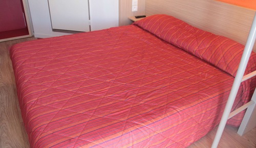 Chambre Standard, plusieurs lits (1 Double and 1 Single bed)