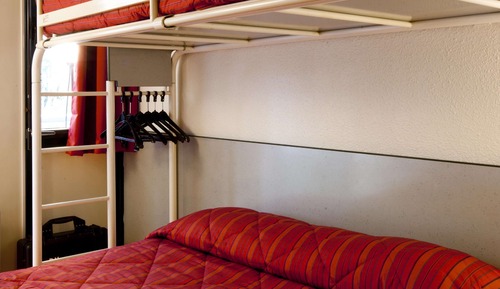 Chambre Standard, plusieurs lits (1 Double and 1 Single bed)