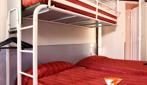 Chambre Standard, 3 lits une place