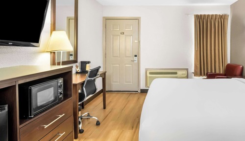 Chambre, 1 très grand lit, accessible aux personnes à mobilité réduite, non-fumeurs