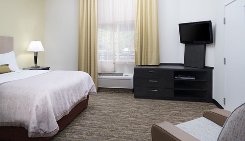 Suite Studio, 1 grand lit, accessible aux personnes à mobilité réduite (Hearing, Roll-In Shower)