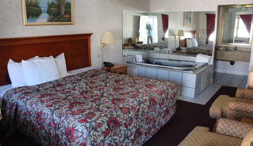 Chambre Deluxe, 1 très grand lit, non-fumeurs, baignoire à jets