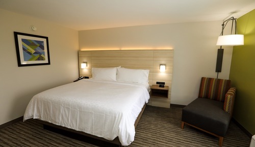 Chambre Standard, 1 très grand lit (Communications, Mobility, Access Tub)