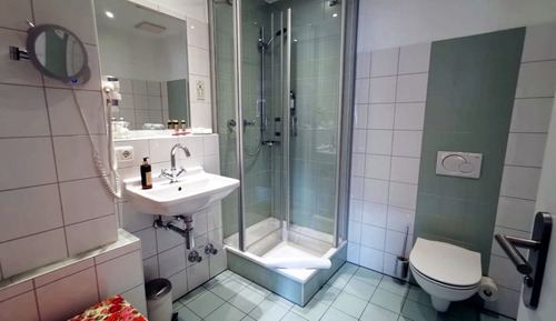 Chambre Confort Double ou avec lits jumeaux, 1 chambre, non-fumeurs, balcon