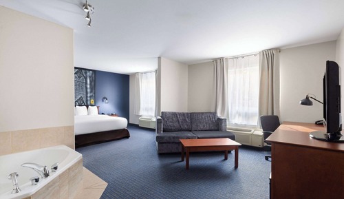 Upgraded, Suite, 1 très grand lit et 1 canapé-lit