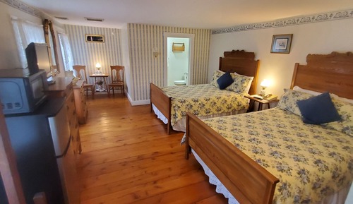 Chambre Quadruple Standard (Three)