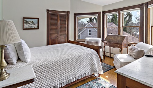 Chambre Deluxe, 1 grand lit (No Pets)