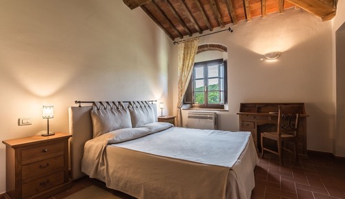 Appartement Deluxe, 2 chambres, cuisine, côté jardin (Poiana)
