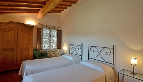 Villa Familiale, 3 chambres, cuisine, côté jardin (Falco)