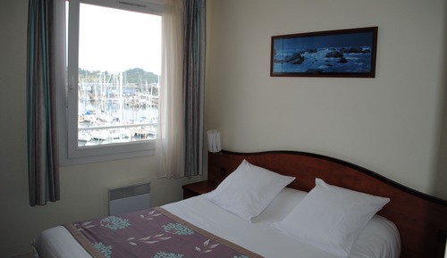 Chambre Quadruple, vue port