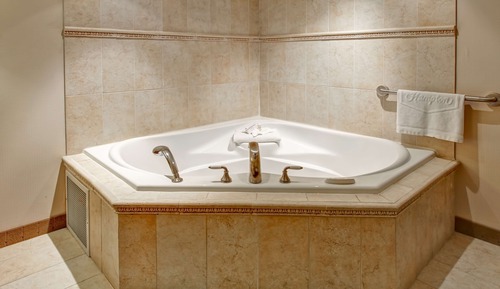 Suite, 1 très grand lit, non-fumeurs, baignoire à jets
