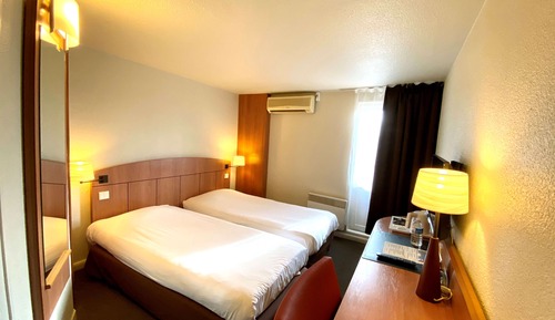 Chambre Standard, 2 lits une place