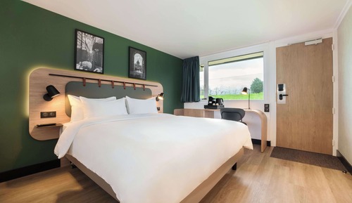 Chambre Supérieure, 1 très grand lit