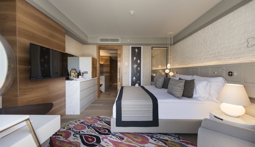 Chambre Familiale, vue partielle sur la mer