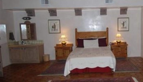 Chambre Luxe, salle de bains attenante (one queen)