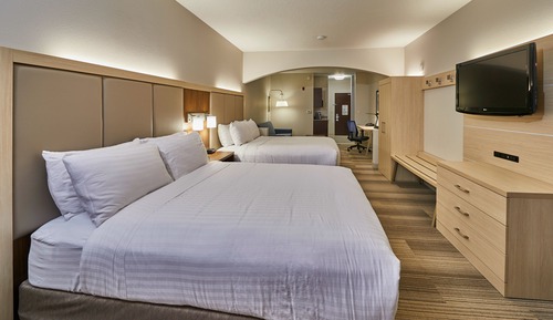 Suite, 2 grands lits, accessible aux personnes à mobilité réduite (Communications, Accessible Tub)