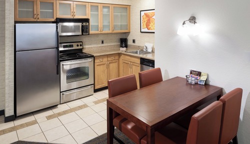Suite, 2 chambres, non-fumeurs (Mobility/Hearing Access, Roll-in Shwr)