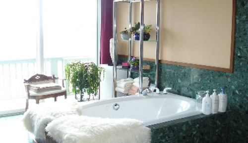 Suite Studio Luxe, salle de bains attenante (Garnet Suite)