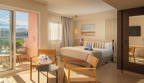 Suite Studio Premium, vue piscine (Suite)