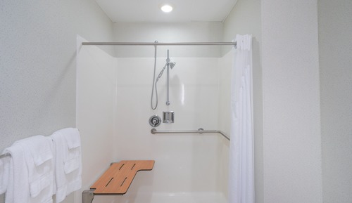 Chambre, 1 très grand lit (Communications, Mobil, Roll-In Shower)