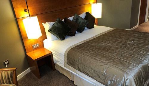 Chambre, 1 lit double, accessible aux personnes à mobilité réduite, non-fumeurs