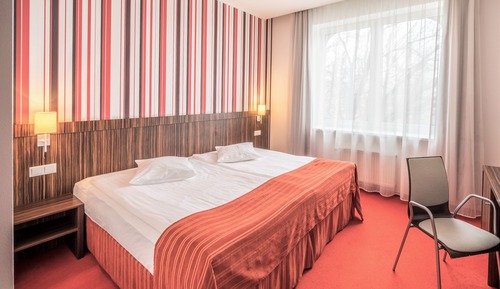 Standard Double or Twin 1 Double Bed or 2 Twin Beds