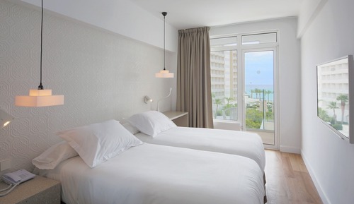 Chambre Double Premium, vue partielle sur la mer