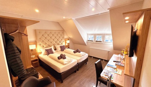 Chambre Double Classique (4th Floor No Lift, attic floor)