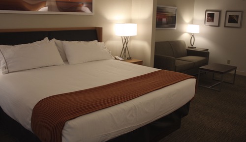 Chambre Standard, 1 très grand lit et 1 canapé-lit