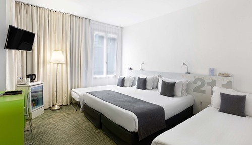 Chambre Familiale, plusieurs lits, non-fumeurs