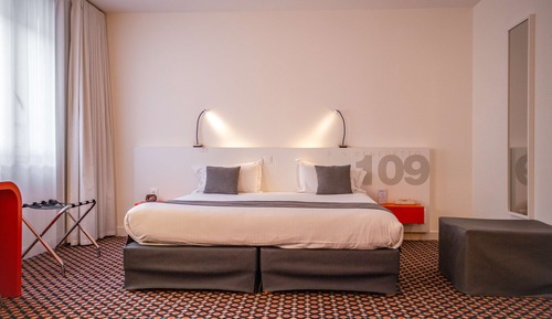 Chambre Supérieure, 1 très grand lit, non-fumeurs