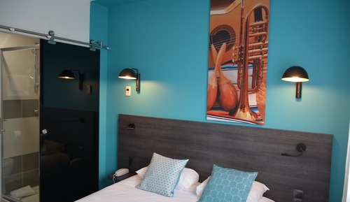 Chambre Familiale, 2 grands lits, non-fumeurs (Twin bed on request)