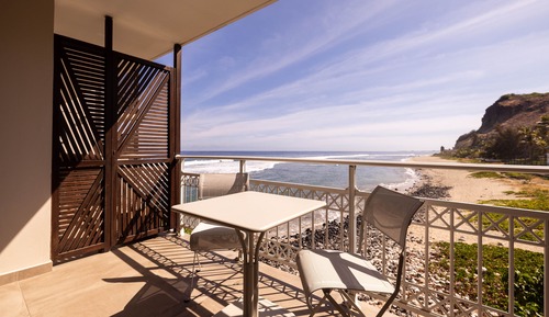 Chambre Deluxe Double ou avec lits jumeaux, vue partielle sur la mer