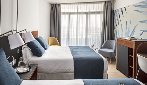 Chambre Triple Design (2 Adults and 1 Child)