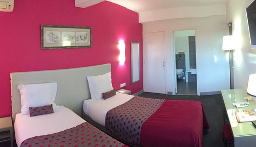Chambre Supérieure avec lits jumeaux, salle de bains privée