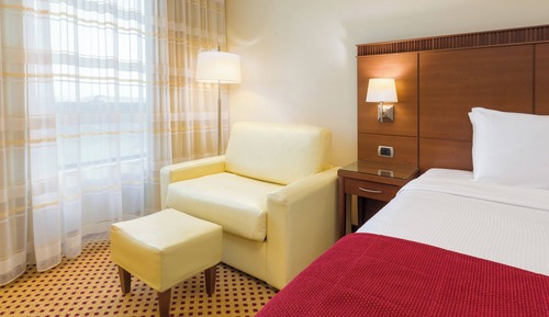 Chambre Familiale, 1 très grand lit et 1 canapé-lit