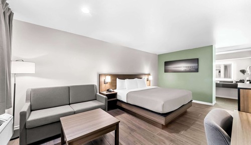 Chambre Standard, 1 très grand lit et 1 canapé-lit, non-fumeurs