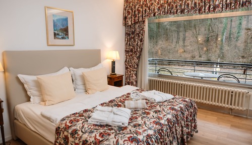 Chambre Romantique (Forest View)