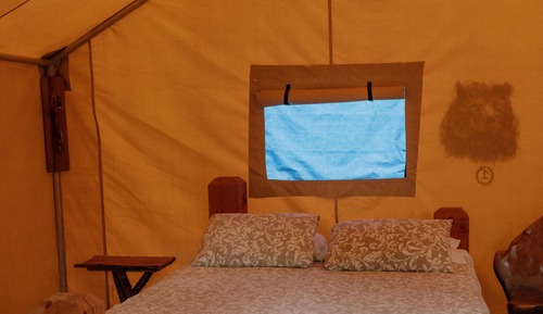 Tente Supérieure, 1 grand lit, balcon