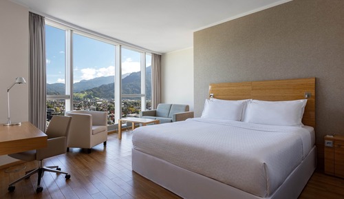 Chambre Deluxe, 1 très grand lit et 1 canapé-lit