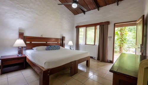 Chambre standard, très grand lit