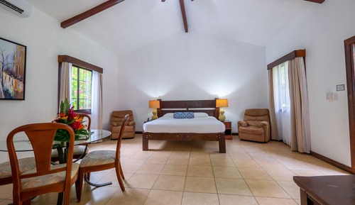 Suite Deluxe, 1 très grand lit, baignoire, vue jardin